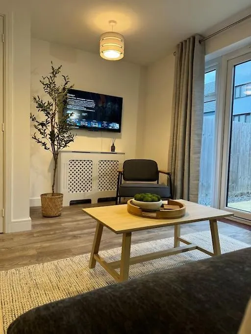 Holiday home Harbourside - 2 Beds, Great Links To City Centre Barry